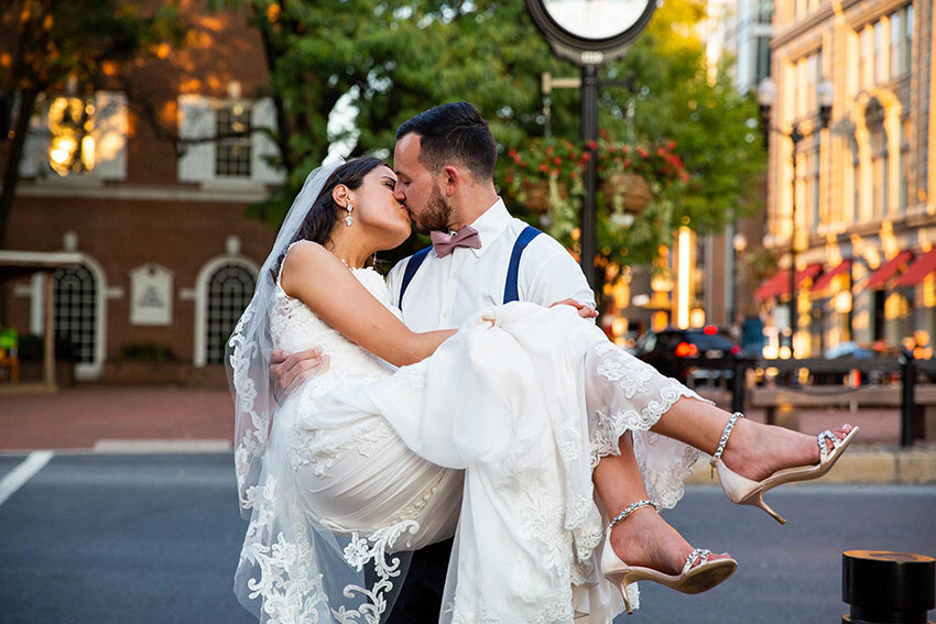 Bride &amp; Groom kissing at Penn Square Lancaster, PA