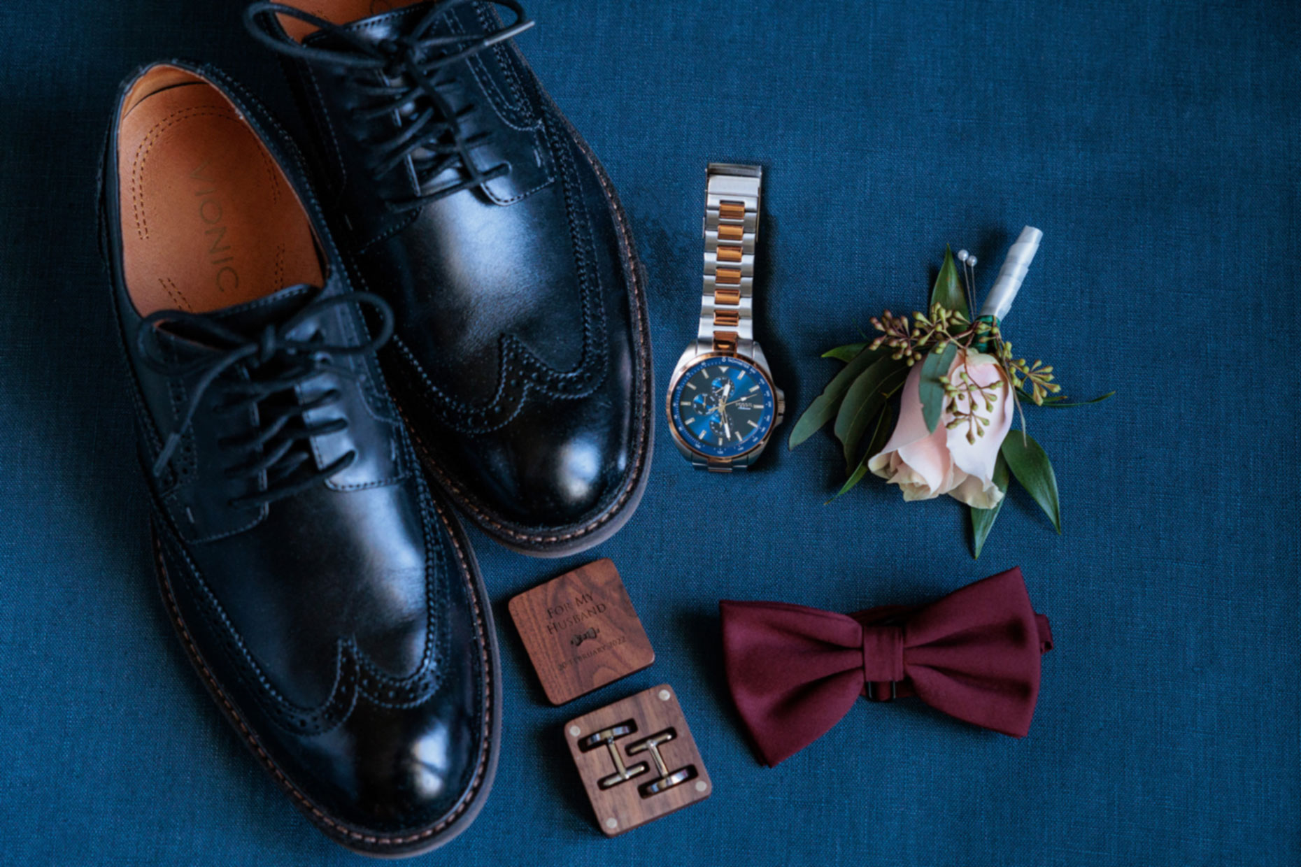 Groom's accessories in Maroon & Navy Blue